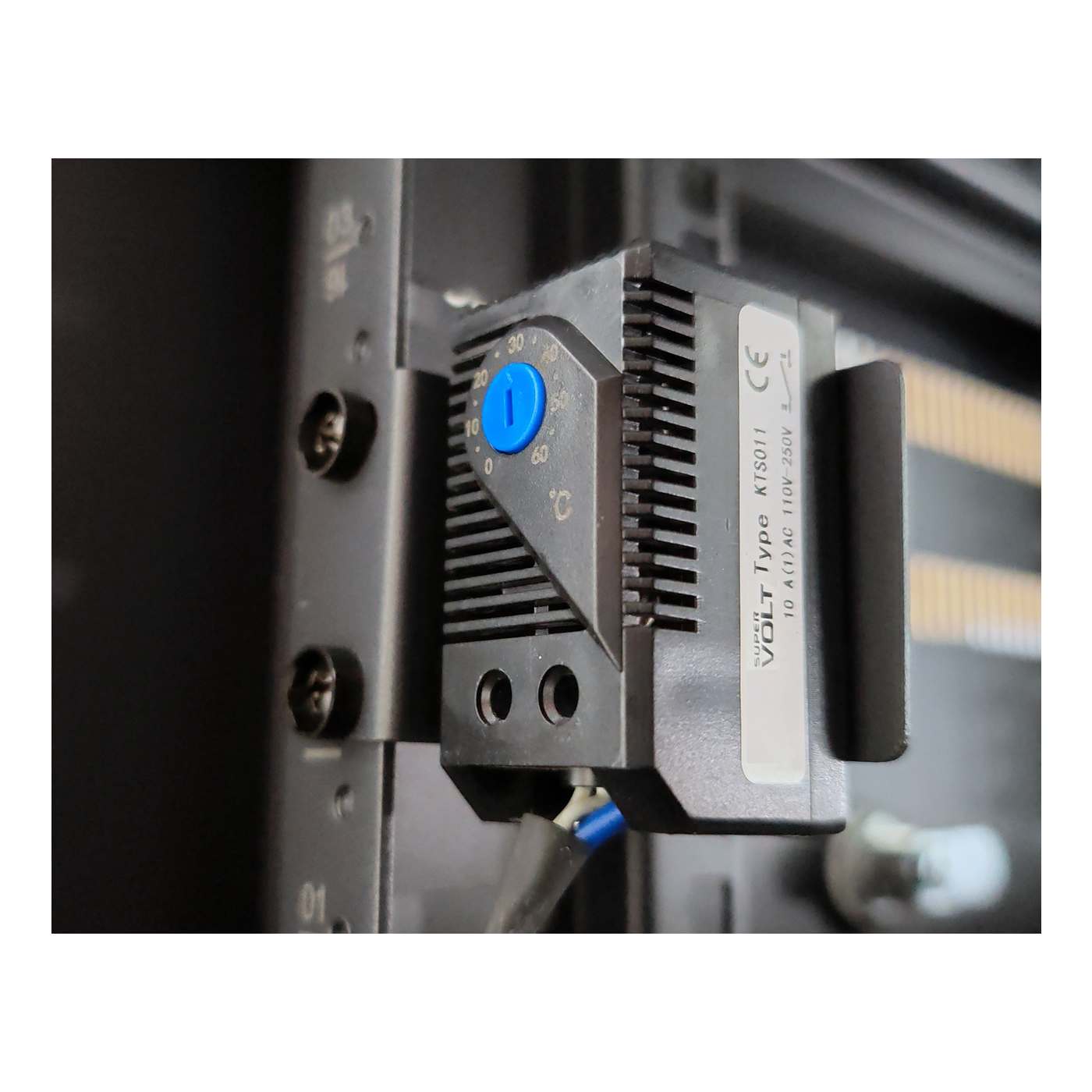 Gabinete 19" Pro Line con extractores de aire, 42U Image 14